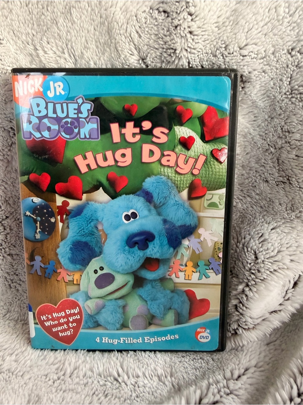 Blue's Room It's Hug Day! DVD - Blue Plush Adventure (Blue)